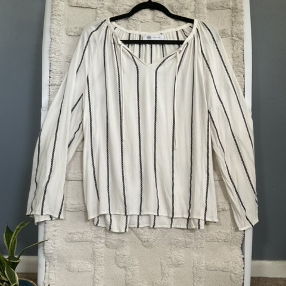 Cable Knit Embroidered Flare Sleeve Blouse